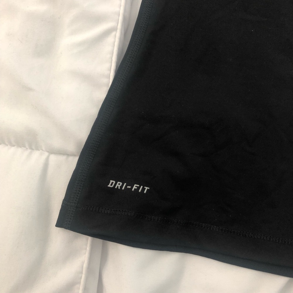 Nike tshirt - Picture 3 of 3